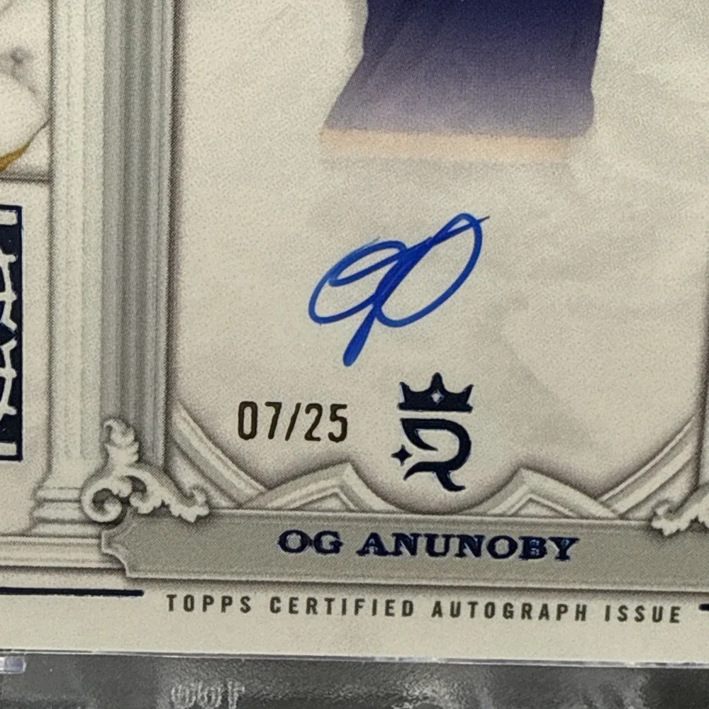 2023-24 Og Anunoby Topps Royalty ON-CARD AUTO #PGS-OA GOLD /27 Knicks